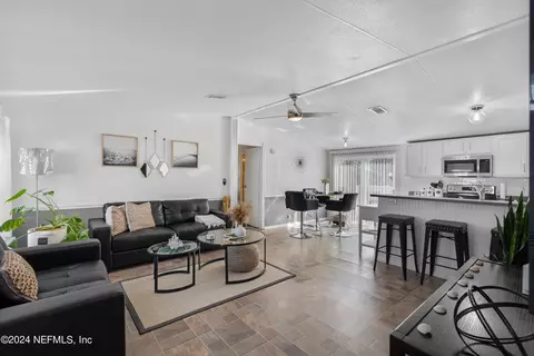 501 Aiken St, Saint Augustine, FL 32084 photo 1