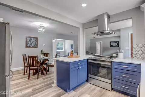 4106 Rogero Rd, Jacksonville, FL 32277
