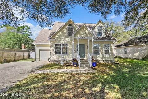 3508 Peach Dr, Jacksonville, FL 32246