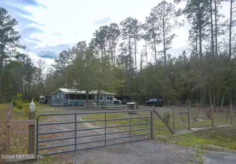 219 Johns Rd, Palatka, FL 32177