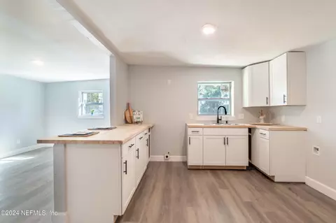 2132 Williams, Jacksonville, FL 32206