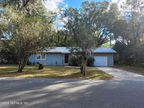 740 Walnut St, Crescent City, FL 32112