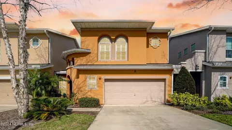 6185 Clearsky Dr, Jacksonville, FL 32258