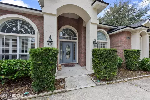 12566 Highview Dr, Jacksonville, FL 32225