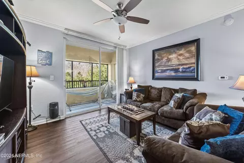 8539 Gate Pkwy W #1431, Jacksonville, FL 32216