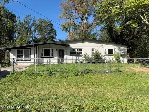 6735 N Peter Rabbit, Jacksonville, FL 32210