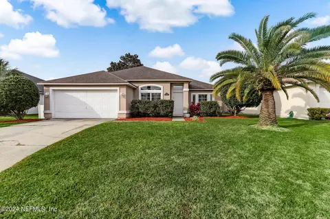 13095 Brians Creek Dr, Jacksonville, FL 32224