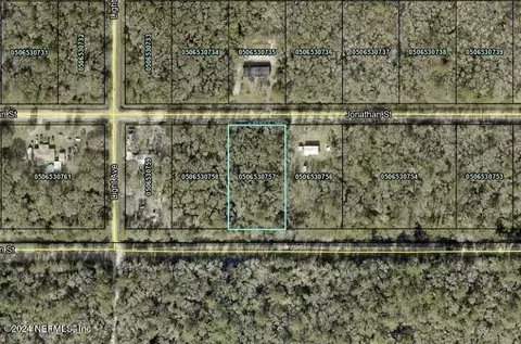 4566 Division St, Hastings, FL 32145