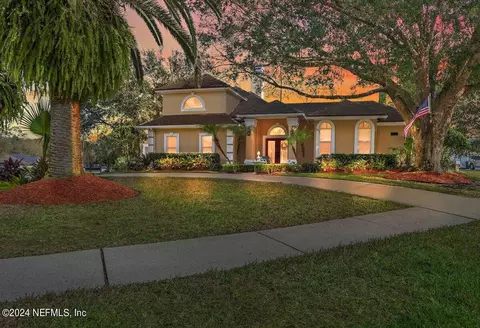1217 Edgewater Dr, Saint Johns, FL 32259