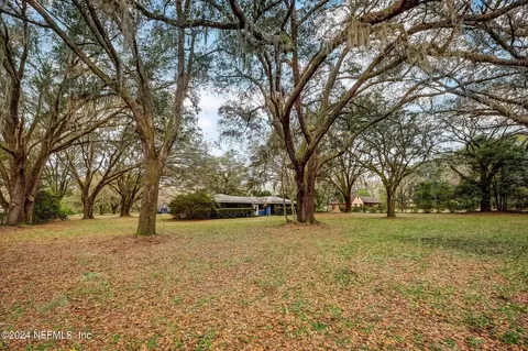 8606 Hipps Rd, Jacksonville, FL 32244