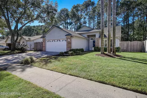 2118 St Martins Dr W, Jacksonville, FL 32246