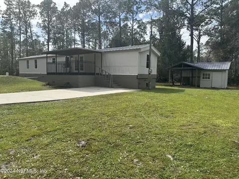 203 Drake Dr, Crescent City, FL 32112