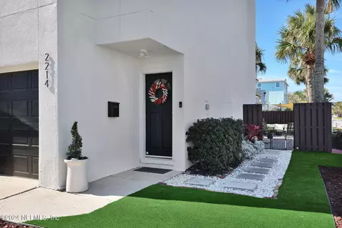 2214 2nd St S, Jacksonville Beach, FL 32250