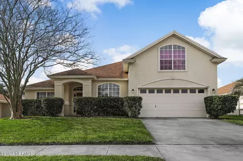 12364 Harbor Winds Dr N, Jacksonville, FL 32225
