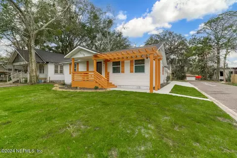 7130 Nelms St, Jacksonville, FL 32208