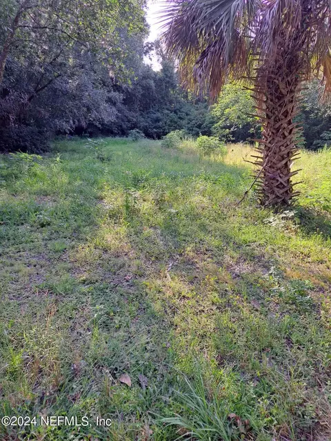 9834 Sunset Dr, Jacksonville, FL 32208