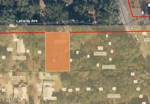 709 Lehardy Ave, Crescent City, FL 32112