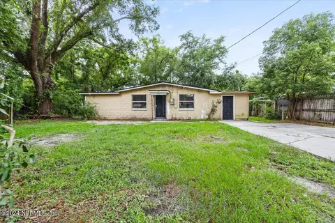 3530 Shadow St, Jacksonville, FL 32254