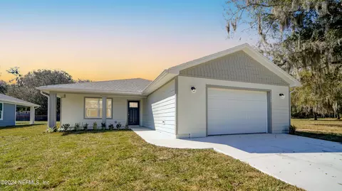 171 Lake Margo Dr, Satsuma, FL 32189