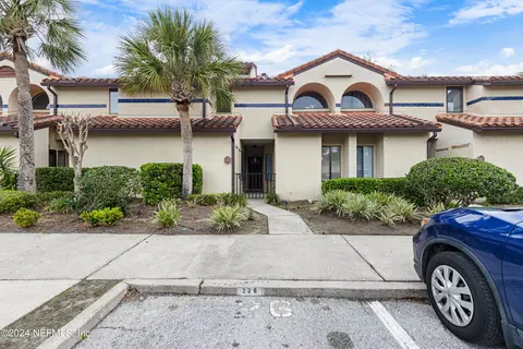 3809 Lavista Cir #226, Jacksonville, FL 32217