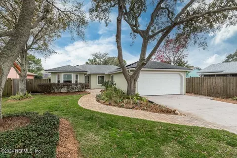 1370 16th Ave S, Jacksonville Beach, FL 32250