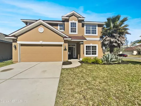 1333 Azteca Dr, Jacksonville, FL 32218