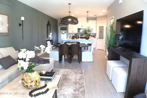 290 Brandon Lakes Dr, Saint Augustine, FL 32092