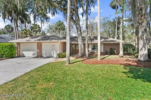 101 Granada Ln, Ponte Vedra Beach, FL 32082