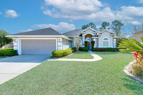 1188 Lake Parke Dr, Saint Johns, FL 32259