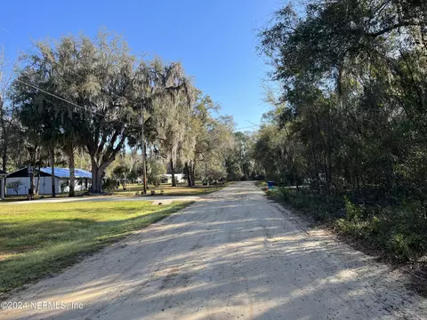 109 Woodcrest Ave, Satsuma, FL 32189