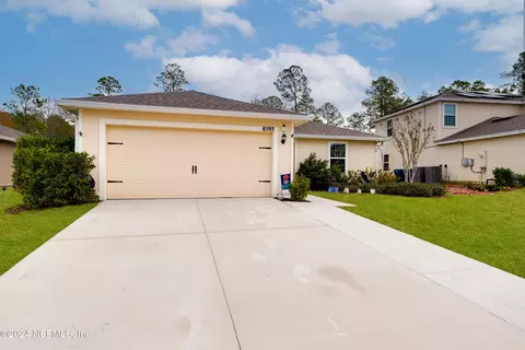 8593 Lake George Cir E, Macclenny, FL 32063