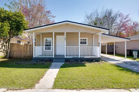 7607 Club Duclay Dr, Jacksonville, FL 32244