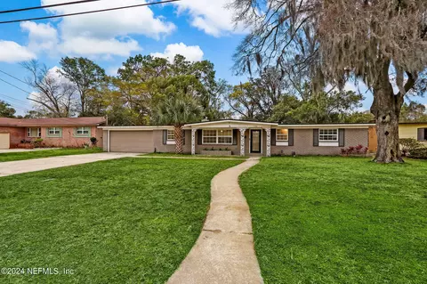 5548 Maxine Dr, Jacksonville, FL 32277