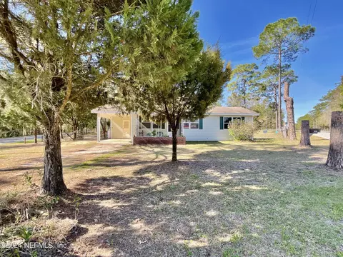 103 Flamingo Blvd, Interlachen, FL 32148