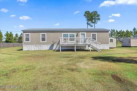 9677 Claude Harvey Rd, Glen Saint Mary, FL 32040