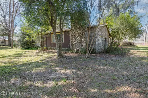 10070 Central Ave, Hampton, FL 32044