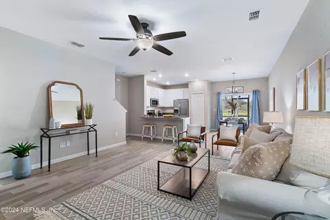 1139 Beach Dune Dr, Jacksonville, FL 32233