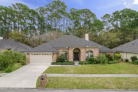 9227 Jaybird Cir E, Jacksonville, FL 32257