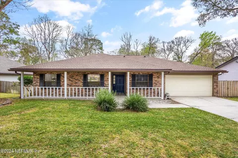 12713 Sand Ridge Dr, Jacksonville, FL 32258