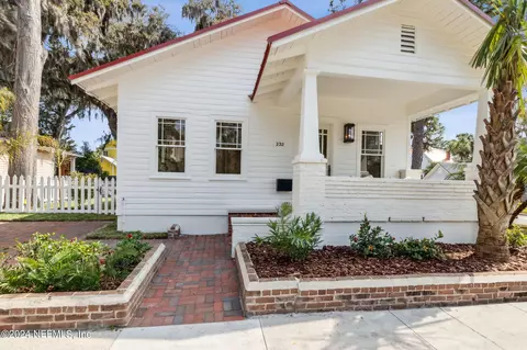 232 S 7th St, Fernandina Beach, FL 32034