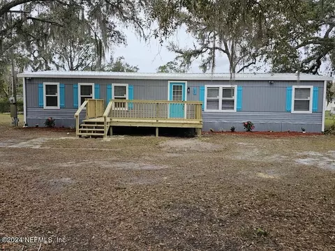 106 Pine Dr, Hawthorne, FL 32640