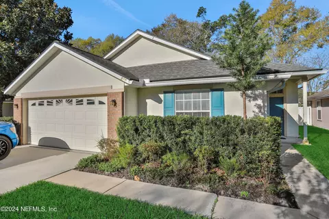 577 Redberry Ln, Saint Johns, FL 32259