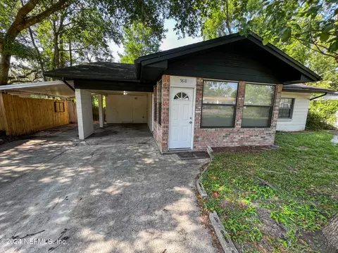 5818 Blackthorn Rd, Jacksonville, FL 32244