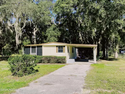 108 Sawyer St, Interlachen, FL 32148