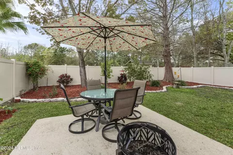 686 Scarlet View Ct, Orange Park, FL 32073
