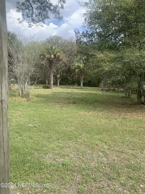 549 W Main St, Pomona Park, FL 32181