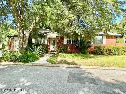 2787 Claremont Cir, Jacksonville, FL 32207