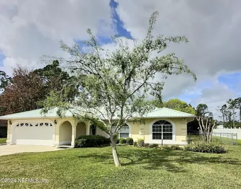 212 Crystal Cove Dr, Palatka, FL 32177
