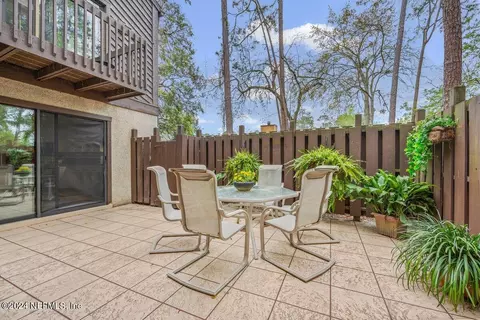 10551 Bigtree Cir E, Jacksonville, FL 32257