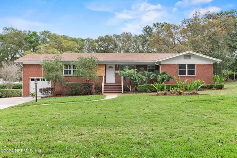 1537 E Holly Oaks Lake Rd, Jacksonville, FL 32225